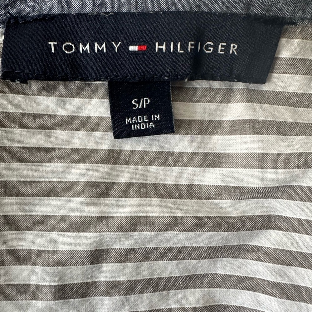 Tommy Hilfiger Gray Casual Button Down Shirt size S/P - Picture 3 of 11